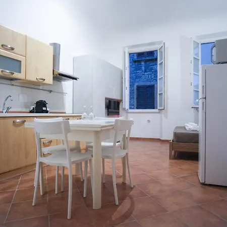 Le Dantesche Boutique Apartman *